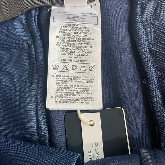 Adidas Womens Pintuck 5" Pull-On Golf Shorts Navy Blue Size Large NWT - Picture 10 of 10